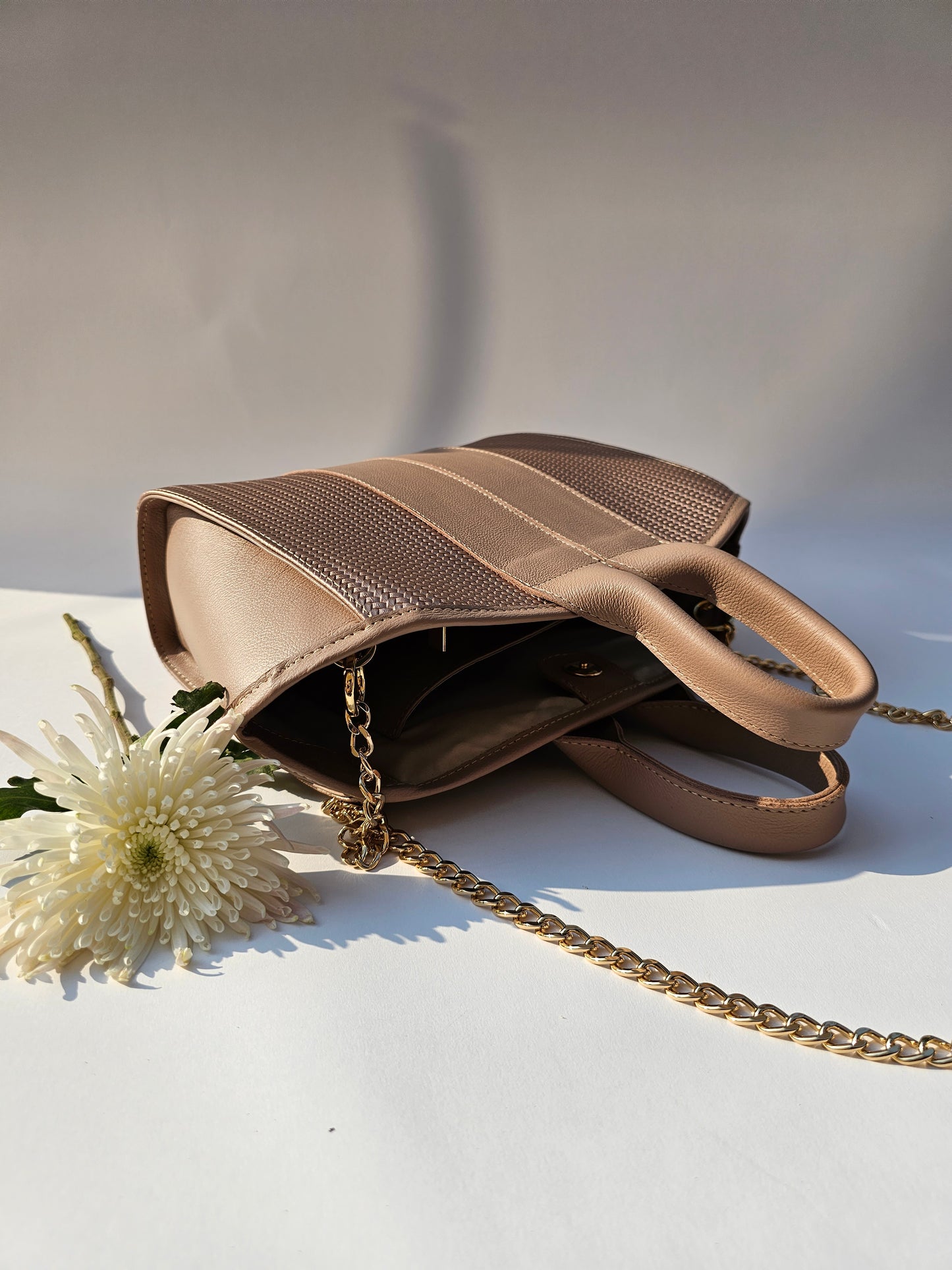 Lore Hand bag